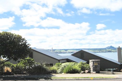 Photo of property in 805 Acacia Bay Road, Acacia Bay, Taupo, 3330