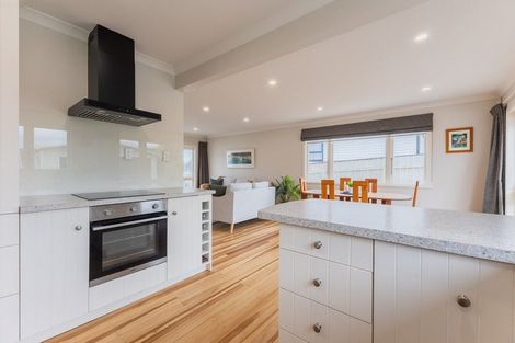 Photo of property in 38 Gray Avenue, Paraparaumu Beach, Paraparaumu, 5032