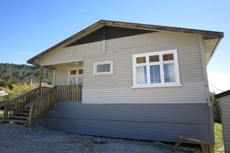 Photo of property in 16 Litchfield Street, Kaiata, Greymouth, 7805