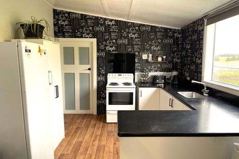 Photo of property in 1 Allan Street, Waiwera South, Clinton, 9584