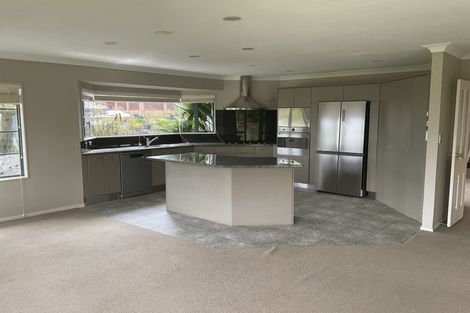 Photo of property in 12 The Mews, Shamrock Park, Auckland, 2016