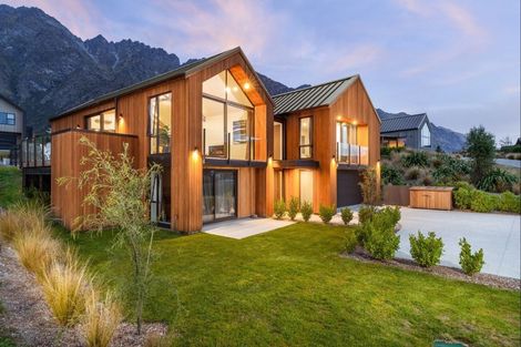 Photo of property in 19 Hackett Road, Jacks Point, Queenstown, 9371