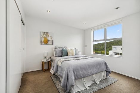 Photo of property in 17 Saddleback Grove, Karori, Wellington, 6012