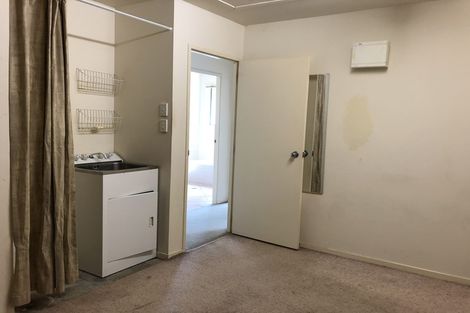 Photo of property in 10 Copplestone Place, New Lynn, Auckland, 0600