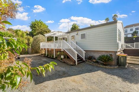 Photo of property in 2/4 Kenneth Hopper Place, Manly, Whangaparaoa, 0930