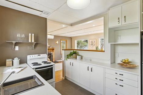 Photo of property in 25 Weka Road, Raumati Beach, Paraparaumu, 5032