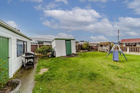 Photo of property in 1 Latham Stubbs Crescent, Waipawa, 4210