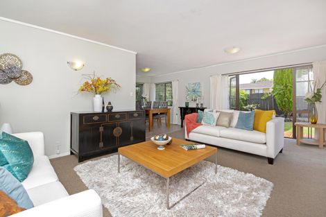 Photo of property in 1/133 Botany Road, Botany Downs, Auckland, 2010