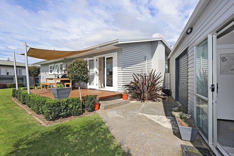 Photo of property in 2 Alexander Avenue, Onekawa, Napier, 4110