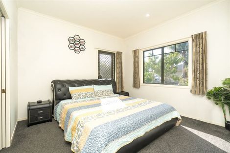 Photo of property in 98 Rototuna Road, Rototuna, Hamilton, 3210