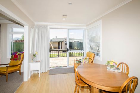 Photo of property in 17 Duff Place, Mosgiel, 9024