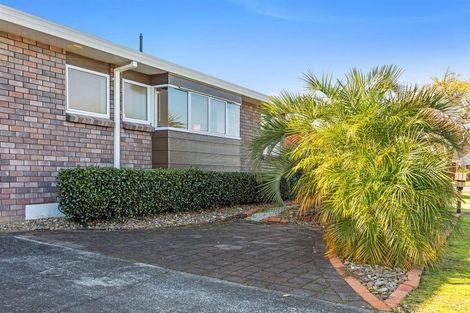 Photo of property in 2 The Green, Mount Maunganui, 3116