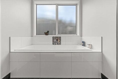 Photo of property in 1 Whakatomo Place, Havelock North, 4130