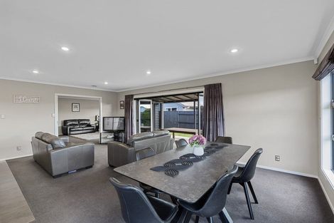 Photo of property in 62 Rosalie Terrace, Kelvin Grove, Palmerston North, 4414