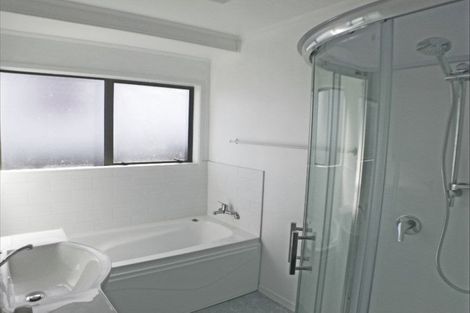 Photo of property in 53 Triangle Road, Massey, Auckland, 0614