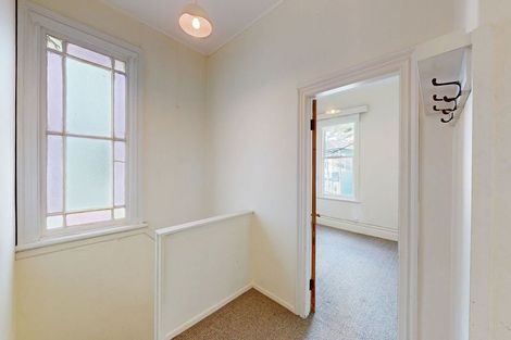 Photo of property in 55 Roxburgh Street, Mount Victoria, Wellington, 6011