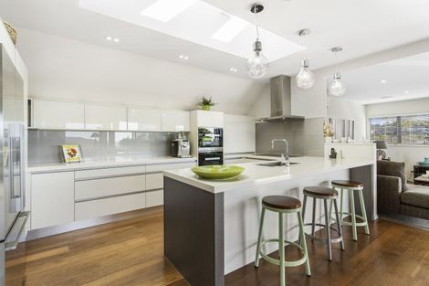 Photo of property in 17 Sea View Terrace, Cockle Bay, Auckland, 2014