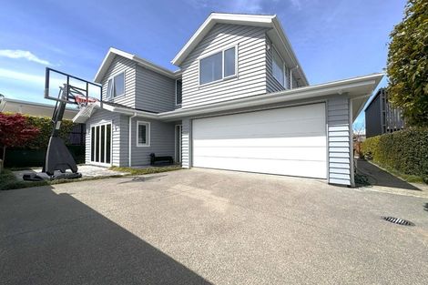 Photo of property in 17a Lake Pupuke Drive, Takapuna, Auckland, 0622