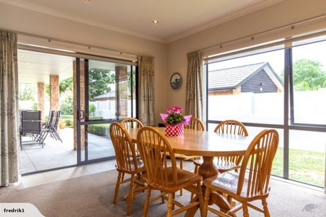 Photo of property in 14 Hampshire Court, Flagstaff, Hamilton, 3210