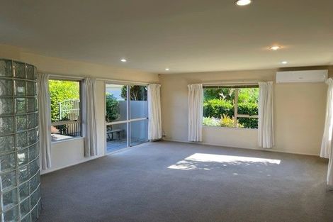 Photo of property in 8b Fenwick Avenue, Milford, Auckland, 0620