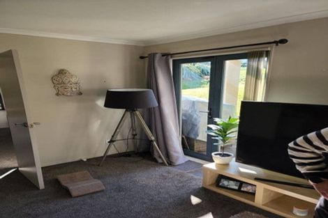 Photo of property in 33 Midshipman Court, Gulf Harbour, Whangaparaoa, 0930