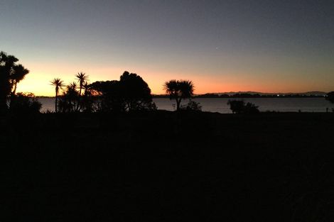 Photo of property in 32 Evans Pass Road, Sumner, Christchurch, 8081