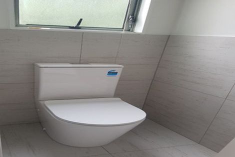 Photo of property in 56 Goldfinch Rise, Unsworth Heights, Auckland, 0632