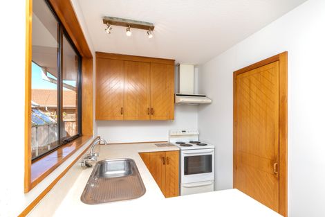 Photo of property in 83 Middlepark Road, Sockburn, Christchurch, 8042