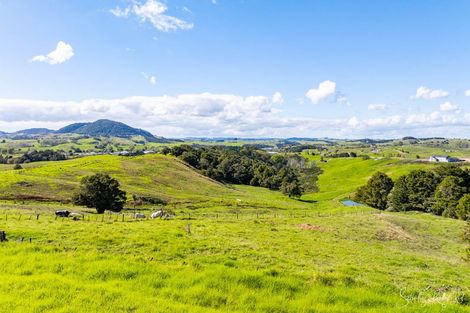 Photo of property in 6 Whaka Street, Maungaturoto, 0520