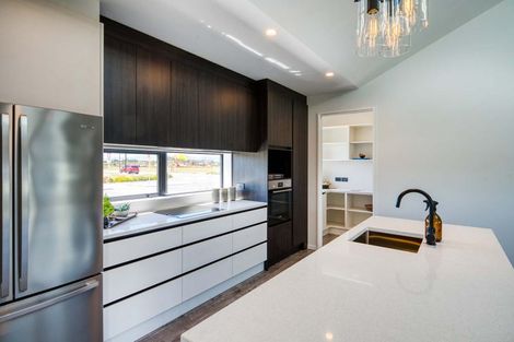 Photo of property in 28 Omahuru Road, Glenbrook, 2681