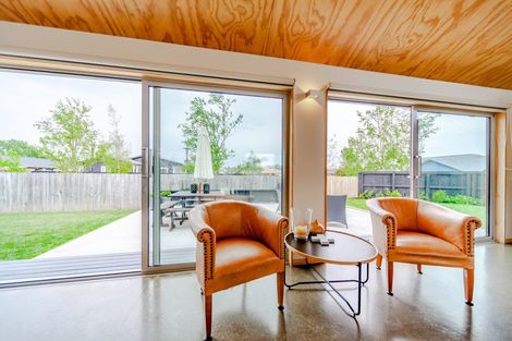 Photo of property in 76 Belgrove Drive, Waipukurau, 4200