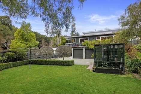 Photo of property in 4 Harewood Grove, Pinehaven, Upper Hutt, 5019