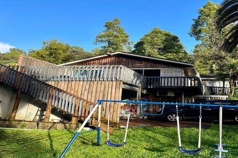 Photo of property in 148 Laingholm Drive, Laingholm, Auckland, 0604