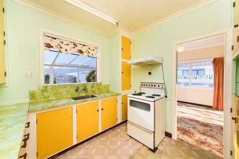 Photo of property in 27 Lower High Street, Marton, 4710