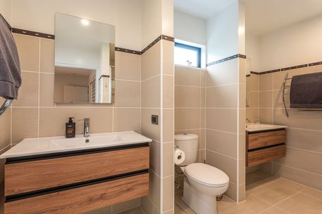 Photo of property in 14 Willowview Drive, Redwood, Christchurch, 8051