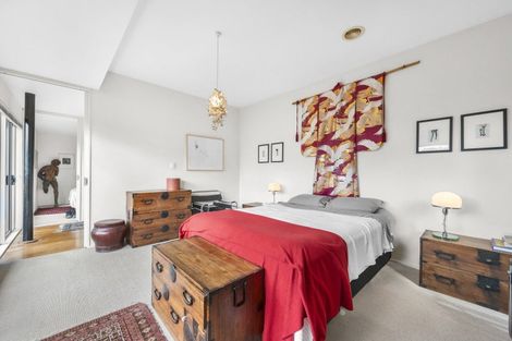 Photo of property in 36a Fortification Road, Karaka Bays, Wellington, 6022