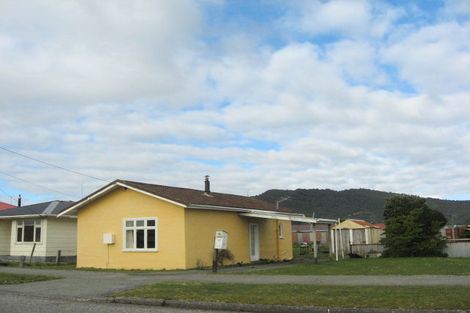 Photo of property in 39 Doyle Street, Blaketown, Greymouth, 7805
