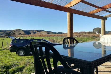 Photo of property in 437 Okirae Road, Mangamahu, Wanganui, 4577