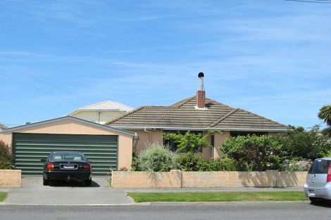 Photo of property in 385 Estuary Road, South New Brighton, Christchurch, 8062