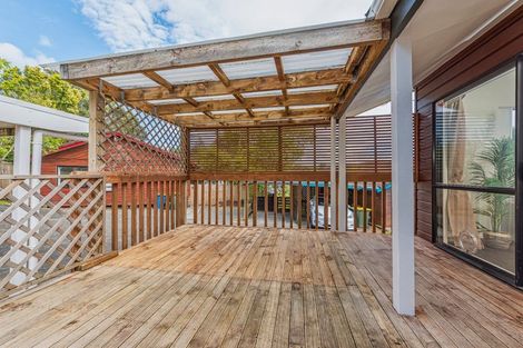 Photo of property in 2/109 Don Buck Road, Massey, Auckland, 0614