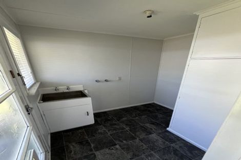 Photo of property in 40 Hillside Drive, Maoribank, Upper Hutt, 5018