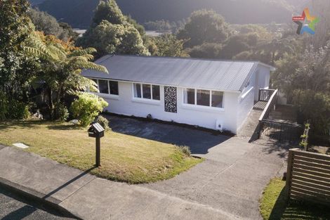 Photo of property in 84 Holborn Drive, Stokes Valley, Lower Hutt, 5019