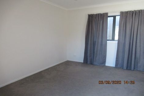 Photo of property in 25 Glenbervie Crescent, Massey, Auckland, 0614