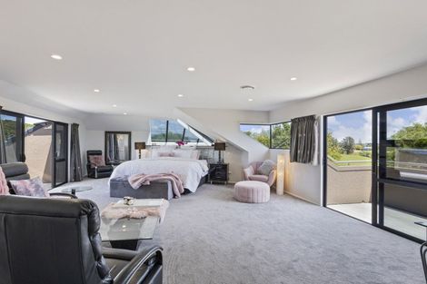 Photo of property in 1179 Devon Road, Bell Block, New Plymouth, 4373