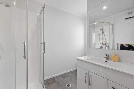 Photo of property in 10/10 Burrows Place, Frankton, Hamilton, 3204