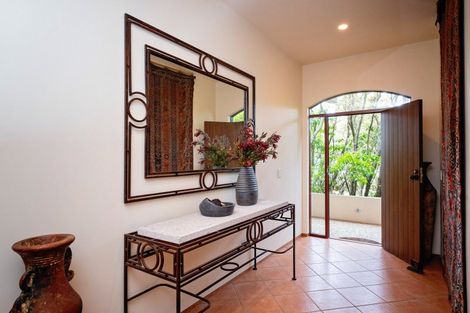 Photo of property in 25b George Street, Hospital Hill, Napier, 4110