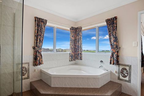 Photo of property in 2217b South Head Road, South Head, Helensville, 0874