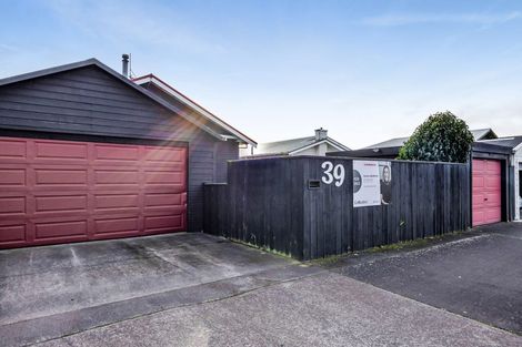 Photo of property in 39 Victoria Street, Hawera, 4610