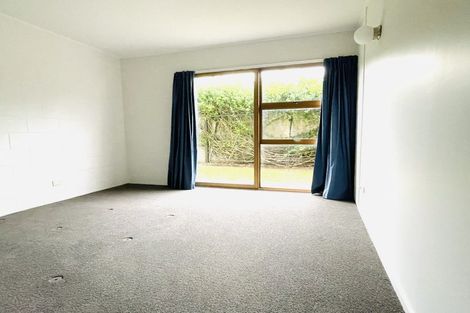 Photo of property in 24 The Esplanade, Eastern Beach, Auckland, 2012