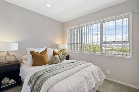 Photo of property in 1/5 Tristram Avenue, Forrest Hill, Auckland, 0620